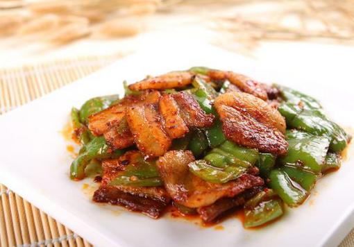 青椒回锅肉怎么做好吃这么做肥而不腻