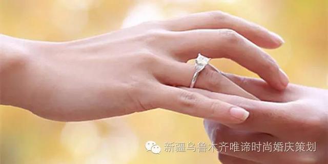 女人结婚戒指戴哪只手 结婚戒指的佩戴知识