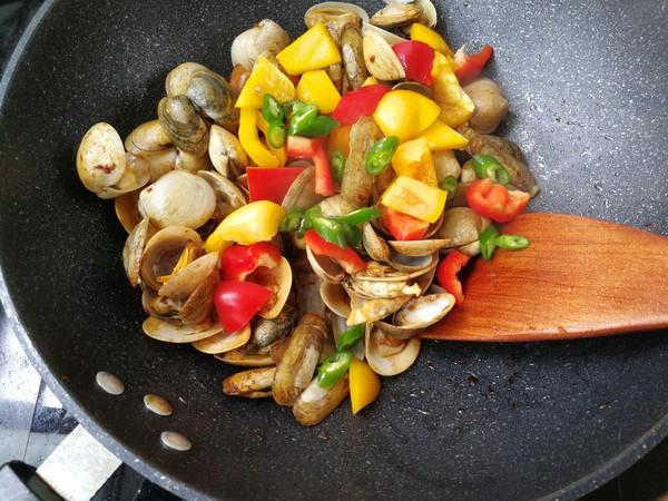 花甲的正确做法，肉质鲜嫩可口，香辣开胃，美味多汁，好吃到爆！